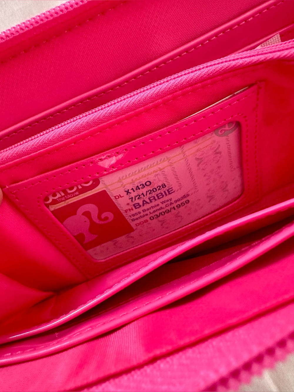 BEIS X BARBIE
The Travel Wallet in Barbie™ Pink NWOT - Picture 10 of 13